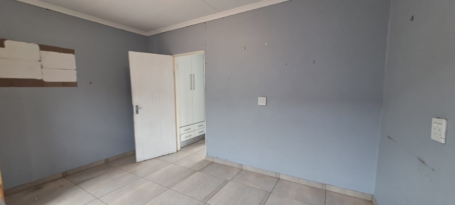 To Let 1 Bedroom Property for Rent in Thorisong Free State